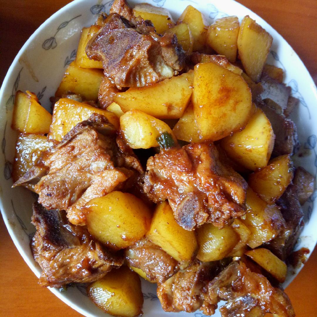 红烧排骨土豆