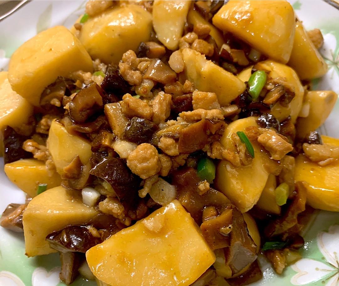 香菇肉末焖香芋(宝贝最喜欢吃的菜之一)