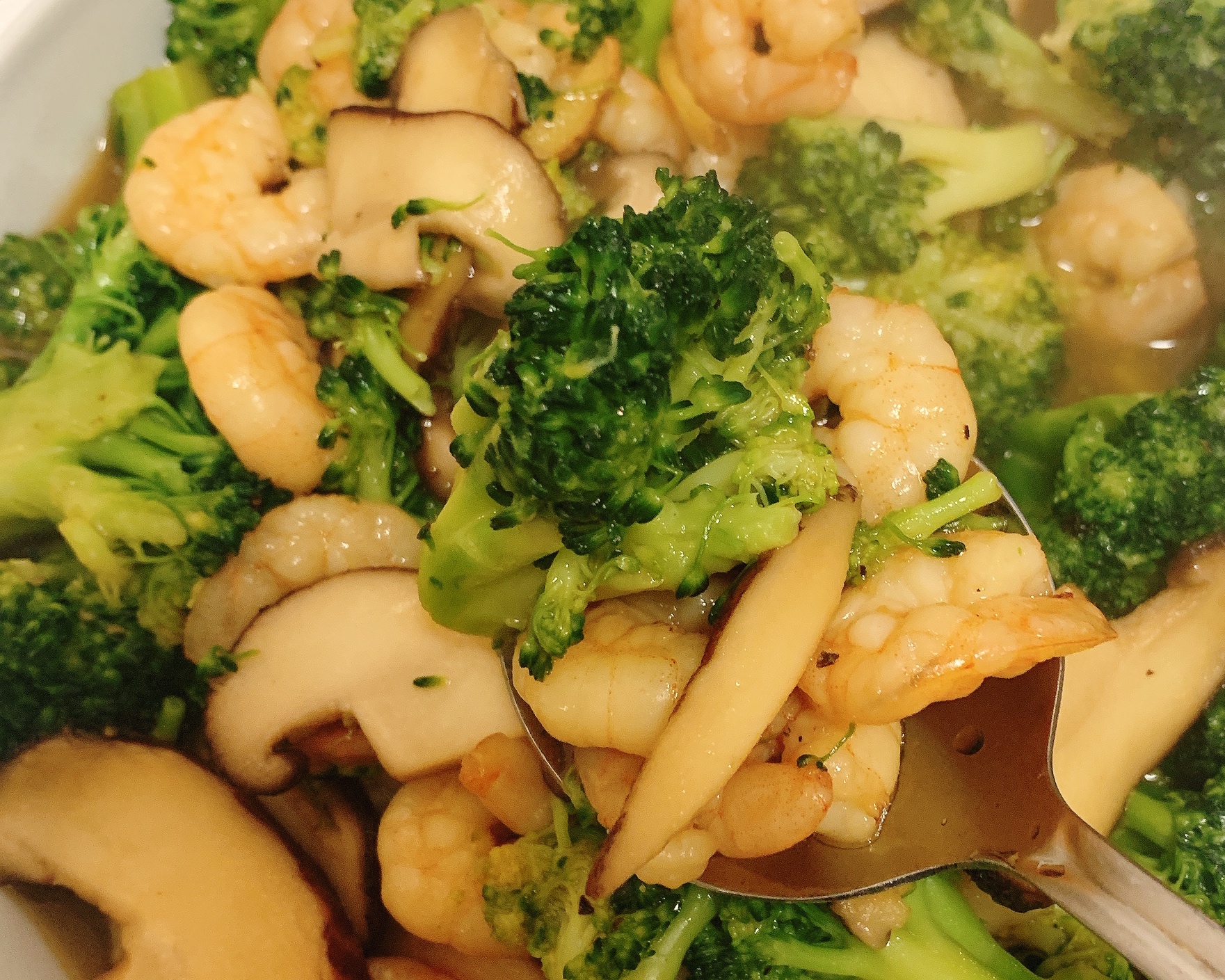 西兰花香菇虾仁🍤｜高蛋白营养餐的做法
