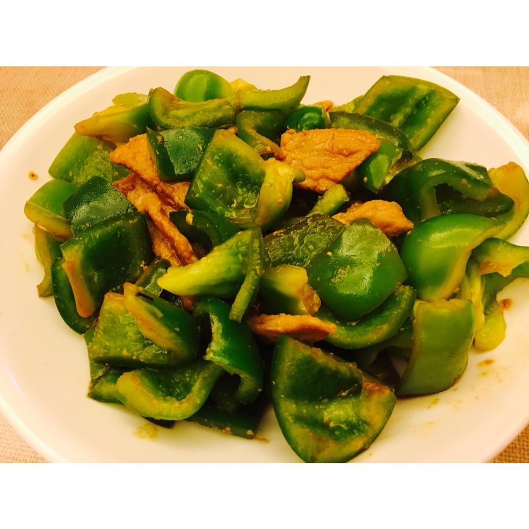 家常菜－青椒炒肉