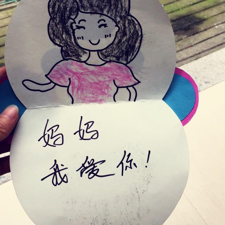我家有两个小宝贝-