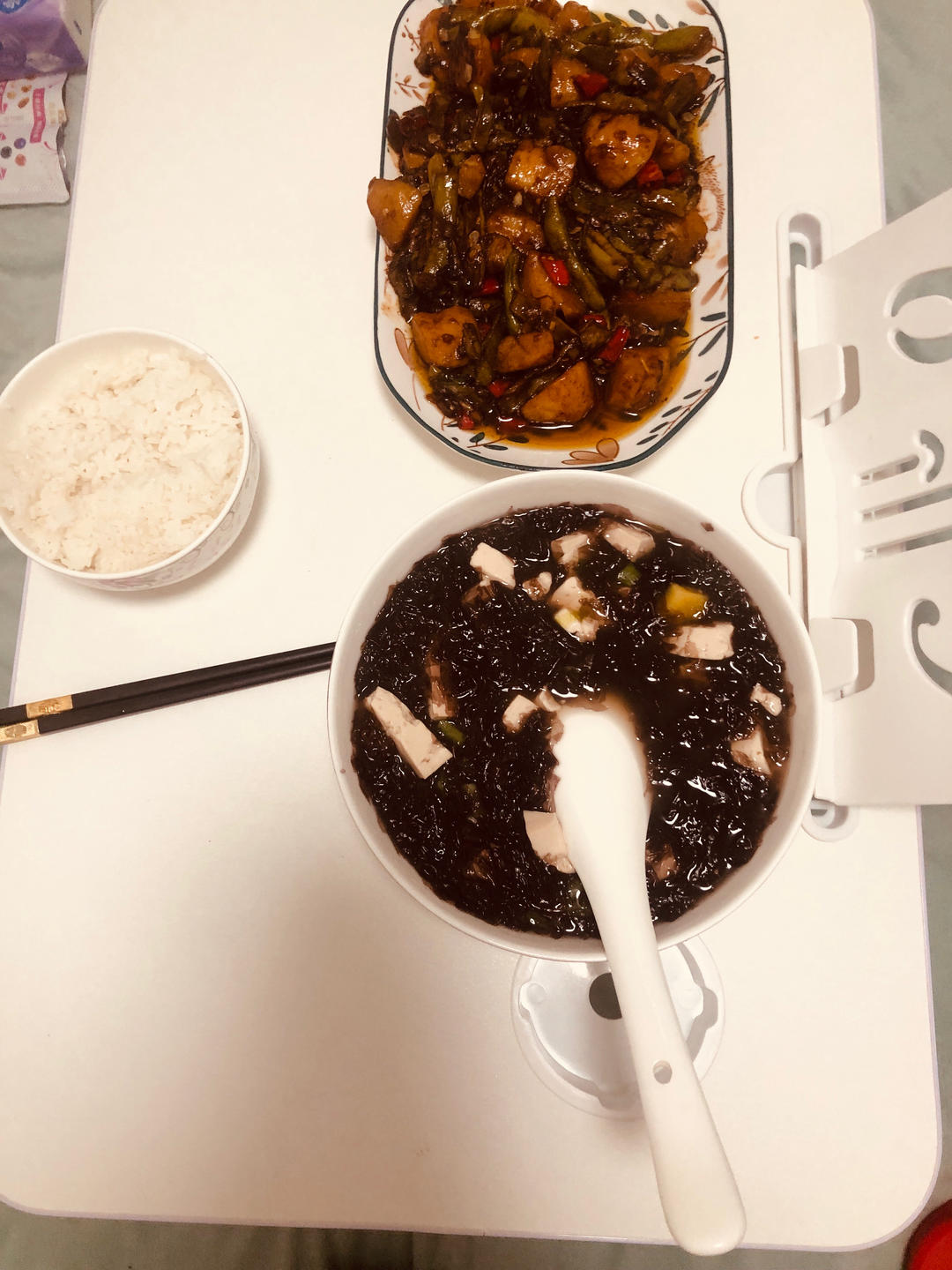紫菜豆腐汤