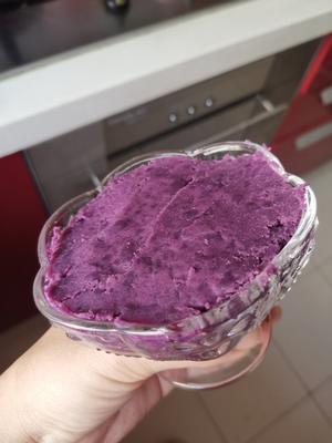 减肥减脂早餐—紫薯酸奶燕麦片＋手机拍照的做法 步骤1