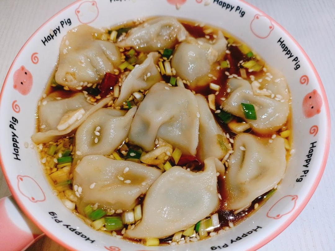 五分钟搞定夜宵早餐秘制酸汤水饺 酸辣开胃
