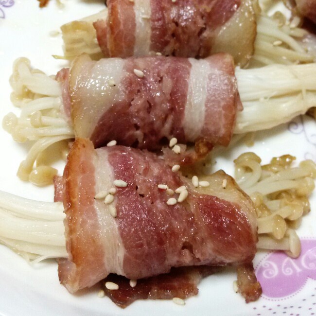 香煎培根金针菇卷