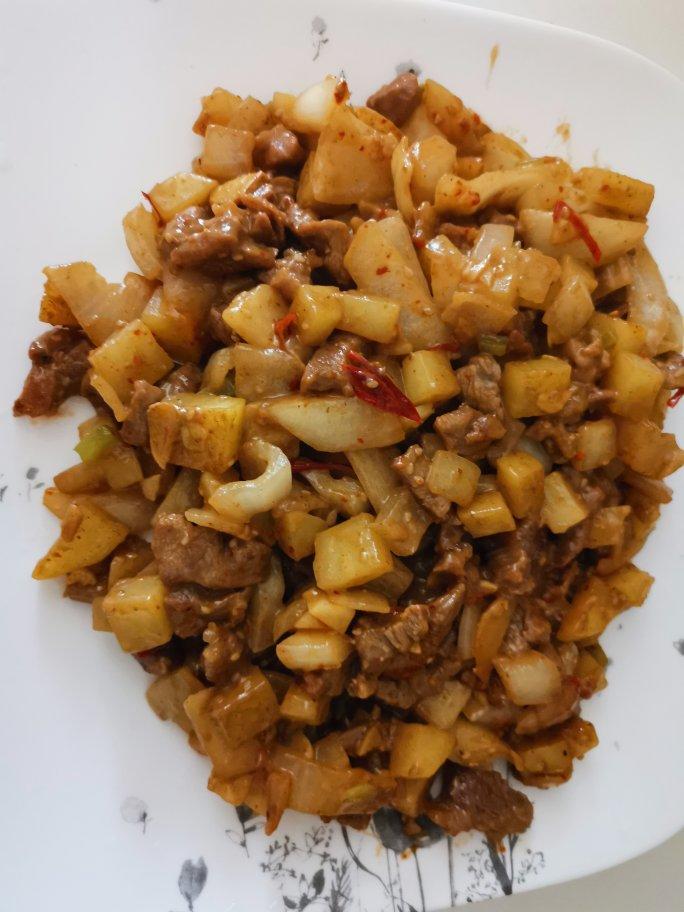 孜然洋葱炒牛肉粒