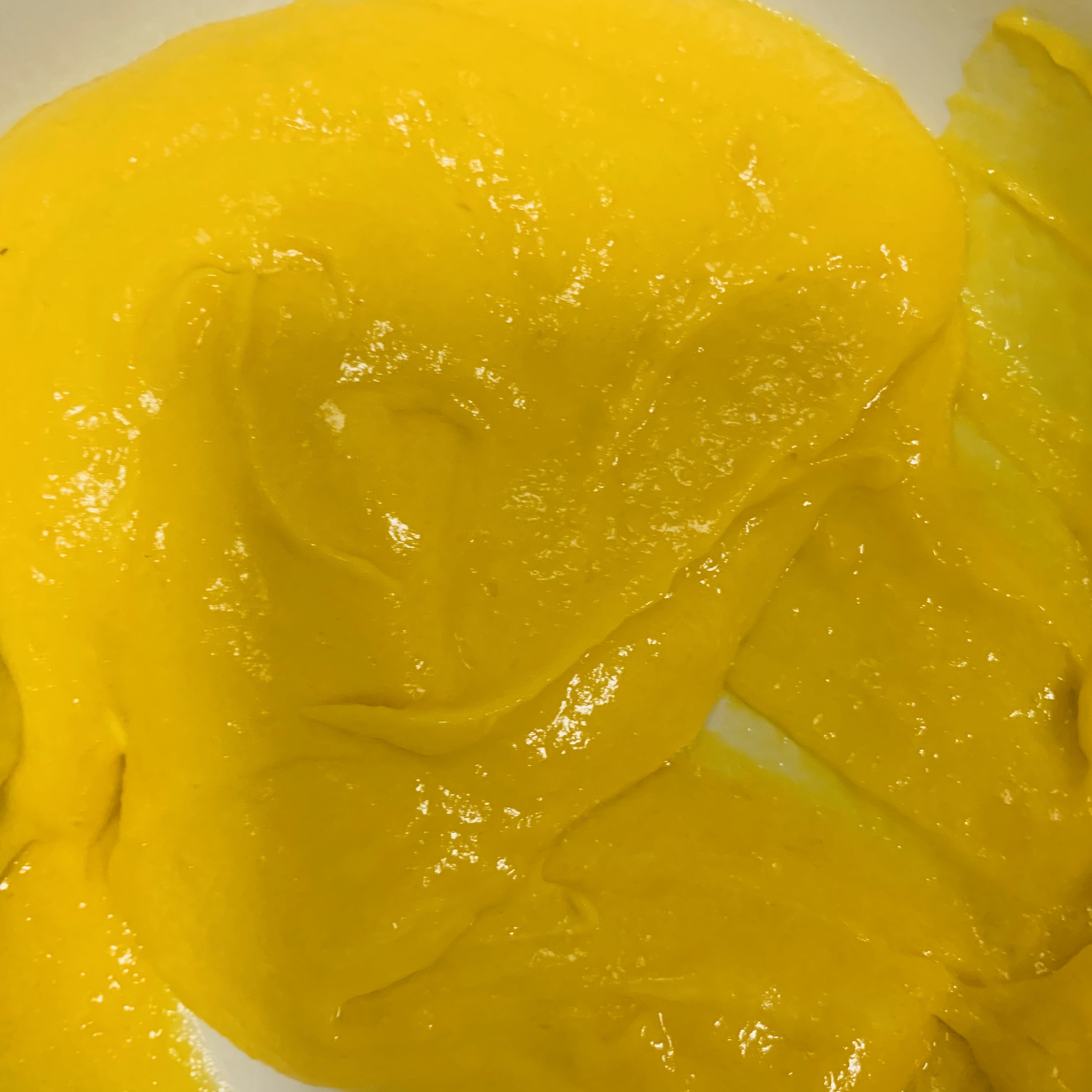 不用生蛋黄简单无冰渣超细腻哈根达斯风味冰淇淋（芒果味）的做法 步骤11