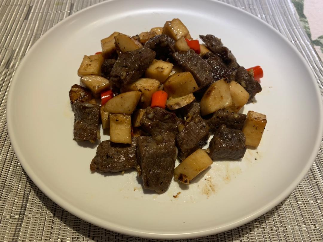 黑椒杏鲍菇牛肉粒
