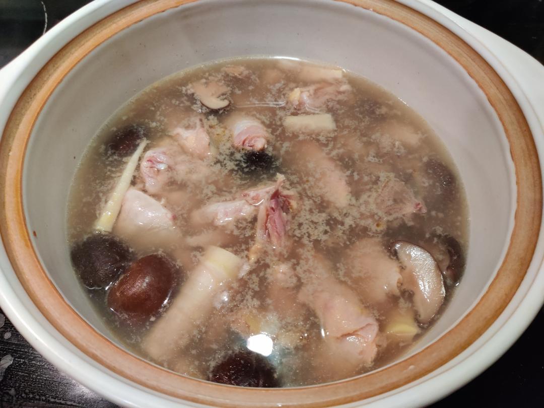 冬笋鸡汤