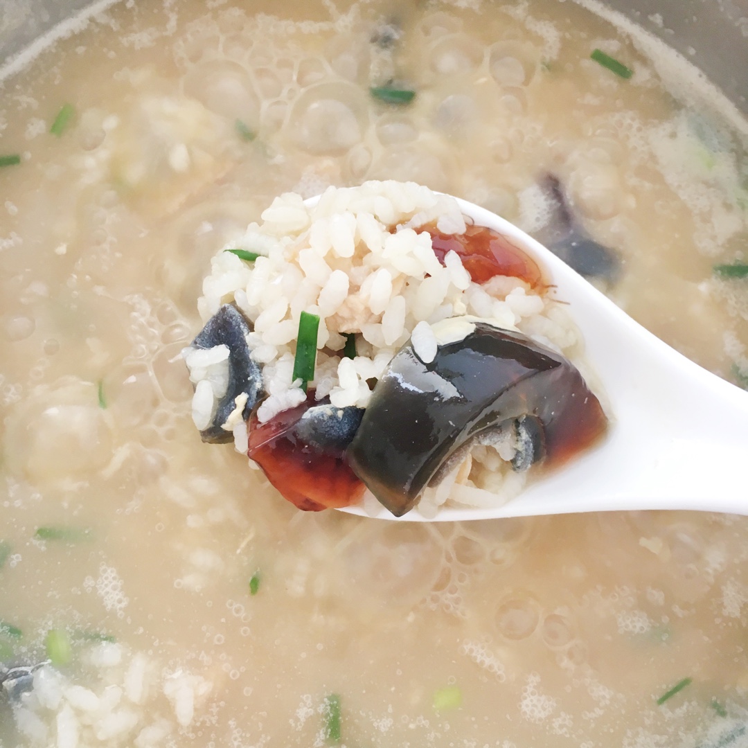 十五分钟快手之香滑皮蛋瘦肉粥(附五分钟电饭煲电压力锅更快捷方法)