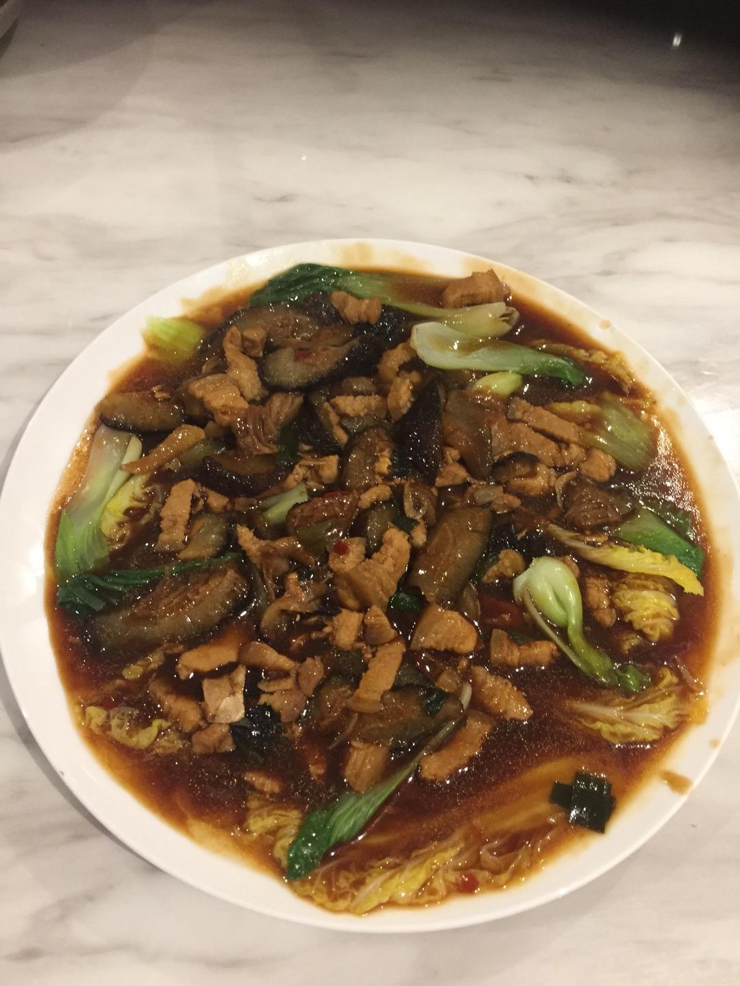 肉粒烩海参的做法