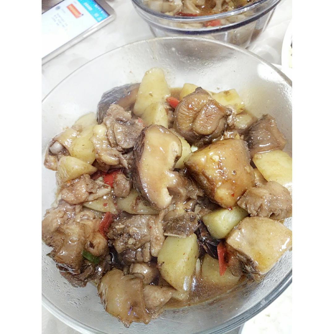土豆烧鸡