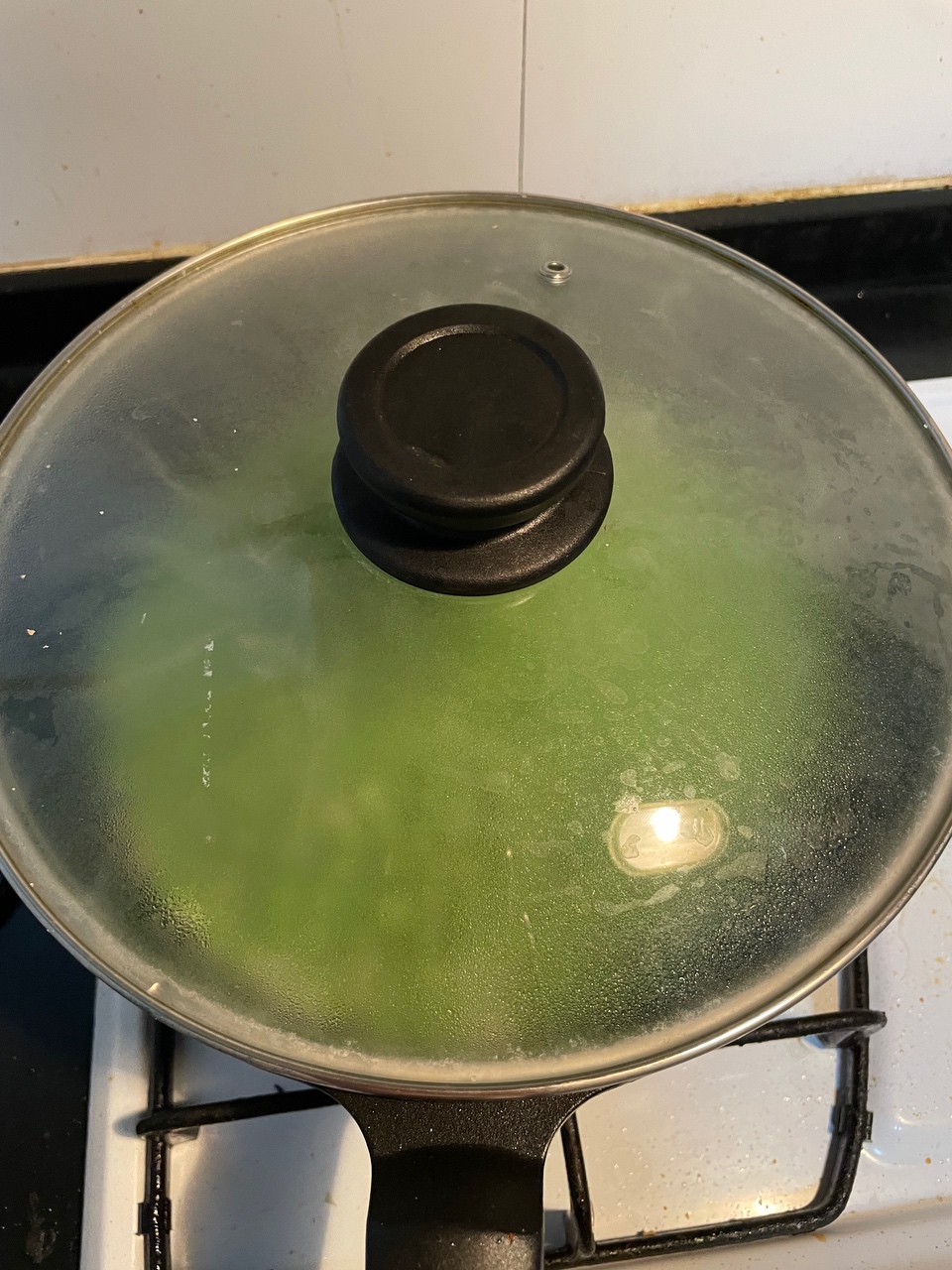 豌豆炒火腿丁的做法 步骤7