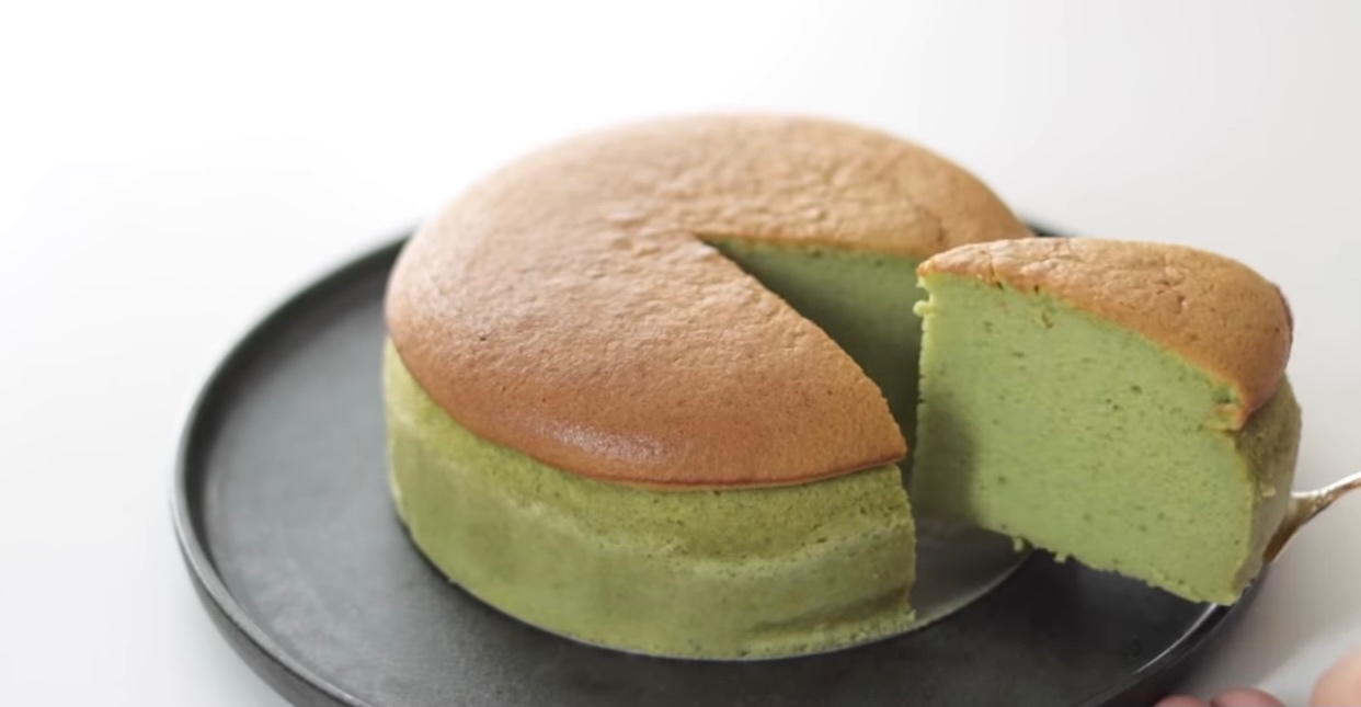 日本人气烘培博主高人气的抹茶舒芙蕾芝士蛋糕（六寸）的做法