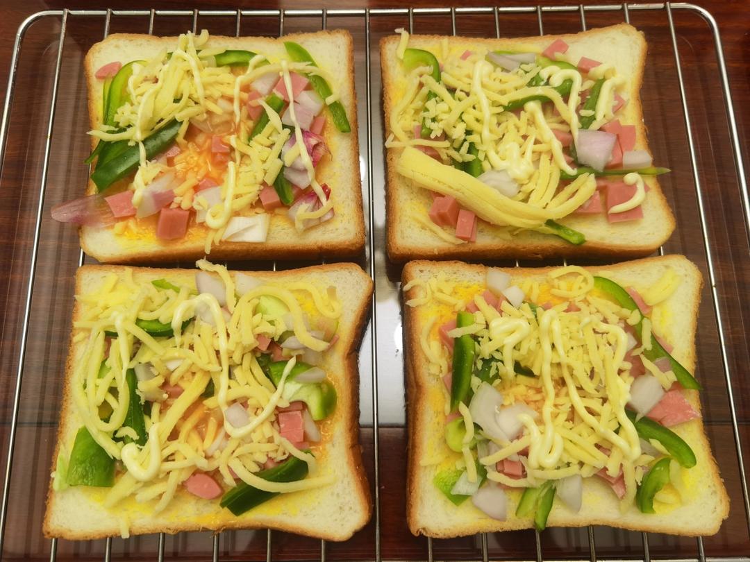 懒人吐司版披萨
