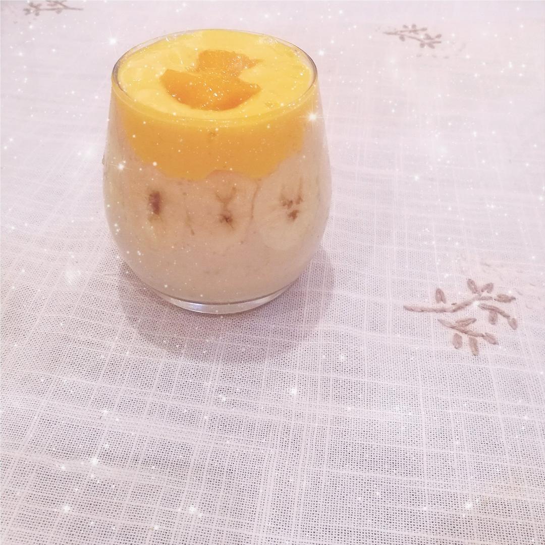 夏日必备：香蕉芒果思慕雪