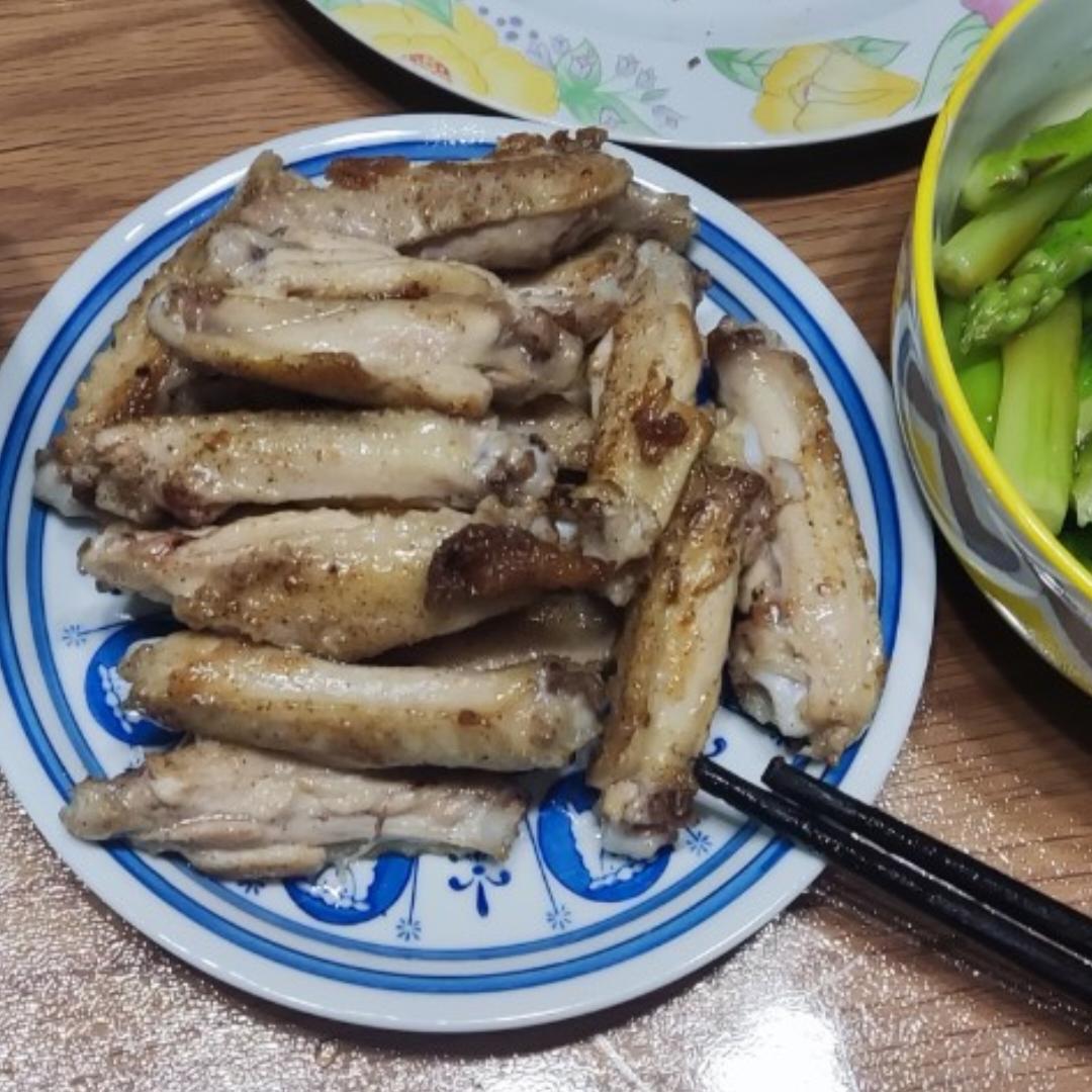 干煎萨索鸡翅 干煎就超美味～