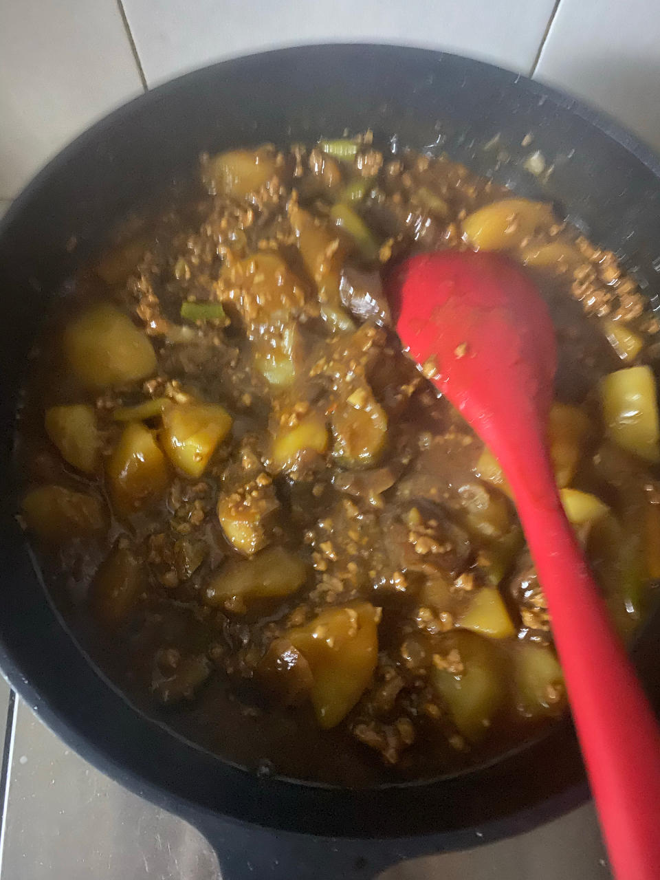 土豆茄子肉末盖浇饭