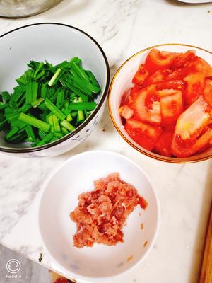 酸咸好滋味-西红柿肉末汤面的做法 步骤1