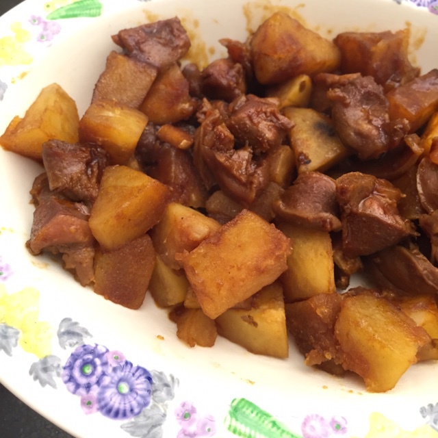 红烧土豆鸡翅鸡胗