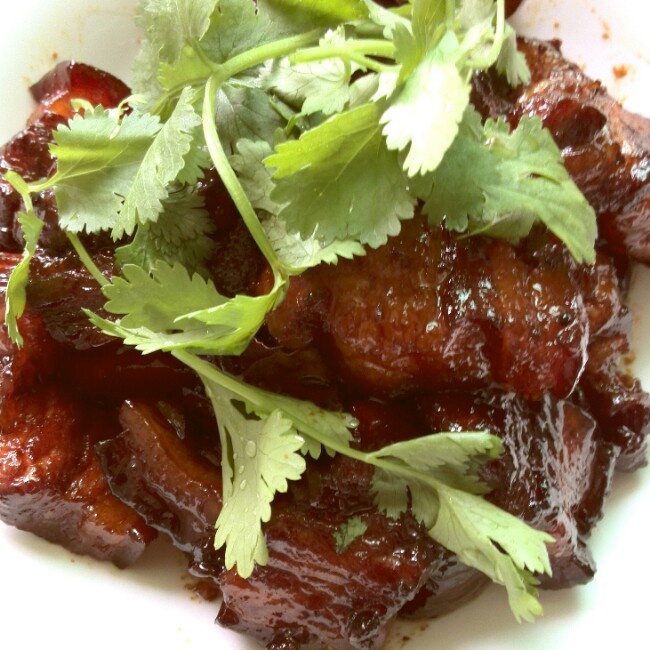 吃着碗里望着锅里的红烧肉