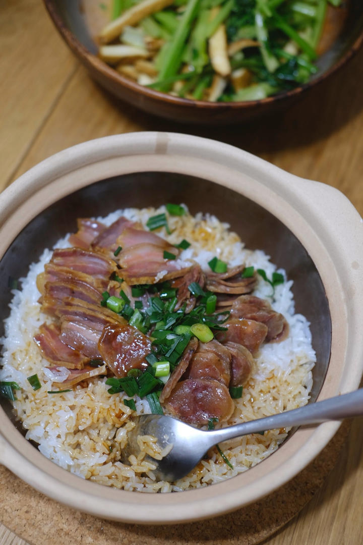 腊味煲仔饭，20分钟饭菜同出