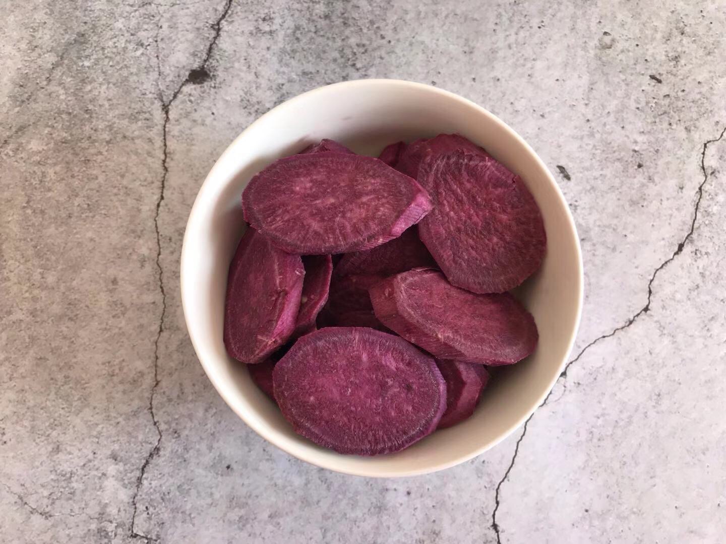 千层紫薯酥，孩子喜欢的毛毛虫造型中式酥皮点心的做法 步骤1