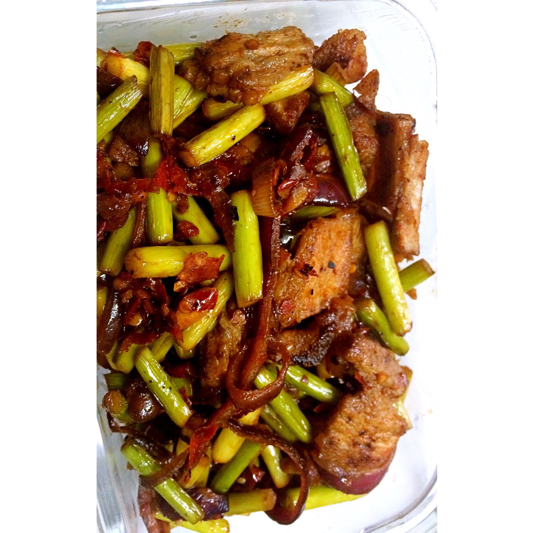 五花肉炒蒜苔 / 蒜薹炒肉