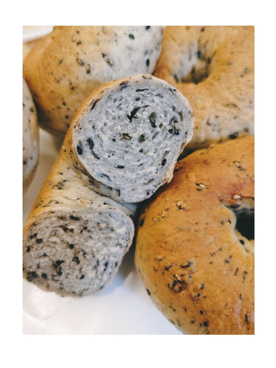 原味贝果🥯/黑芝麻贝果🥯