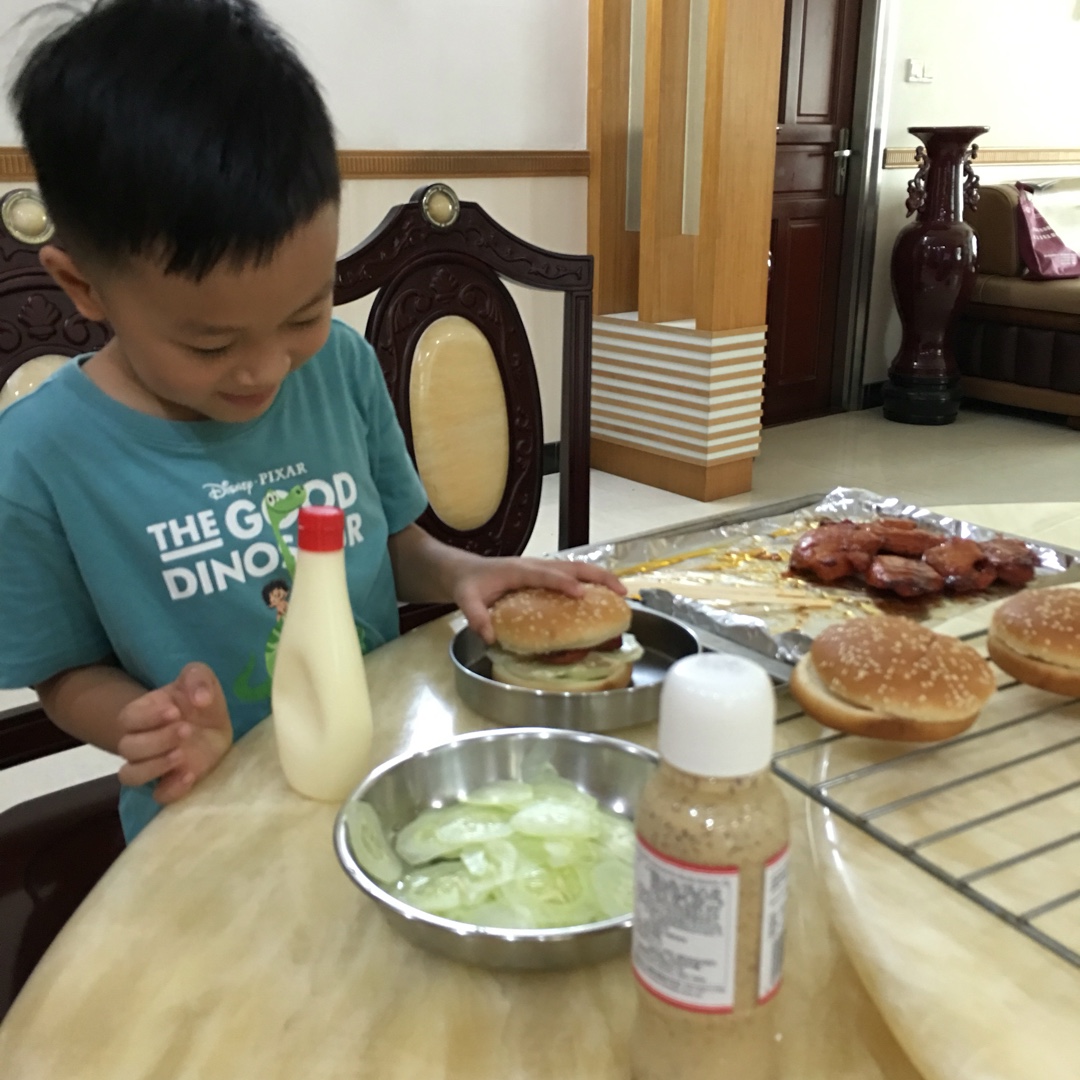 新奥尔良烤鸡腿堡