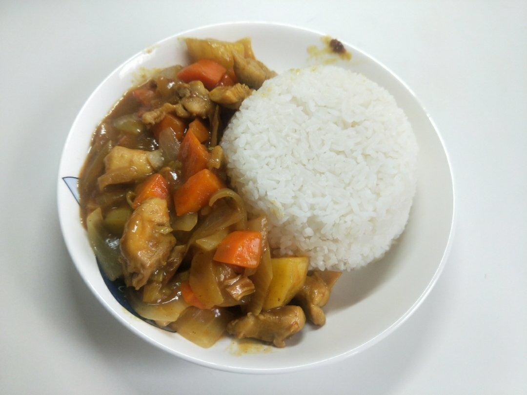 咖喱鸡肉饭