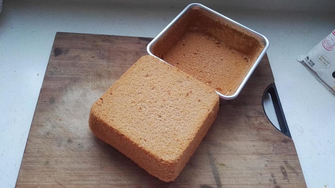 六寸可可戚风蛋糕（方模）的做法