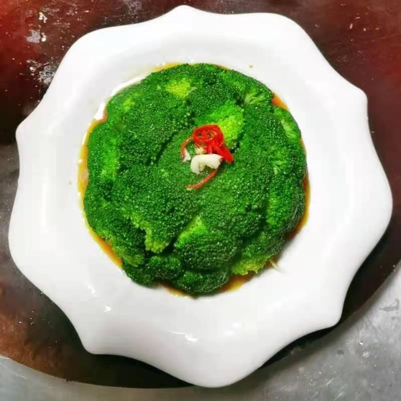 白灼西兰花的做法