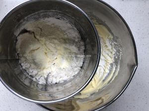 免开酥‼️免揉面⭕️最简单做法🌈红豆杏仁酥的做法 步骤5