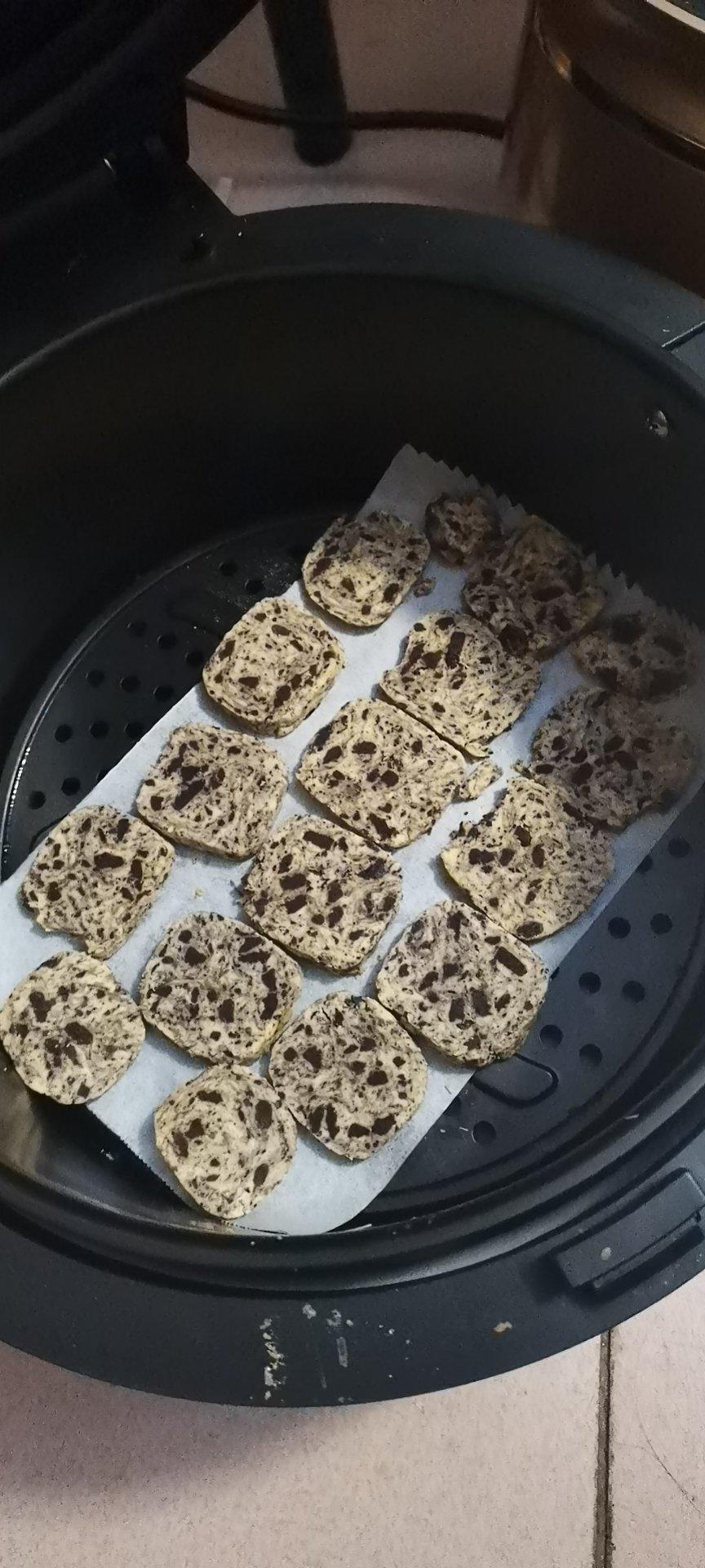 酥到掉渣！烘焙小白一看就会牛奶奥利奥饼干