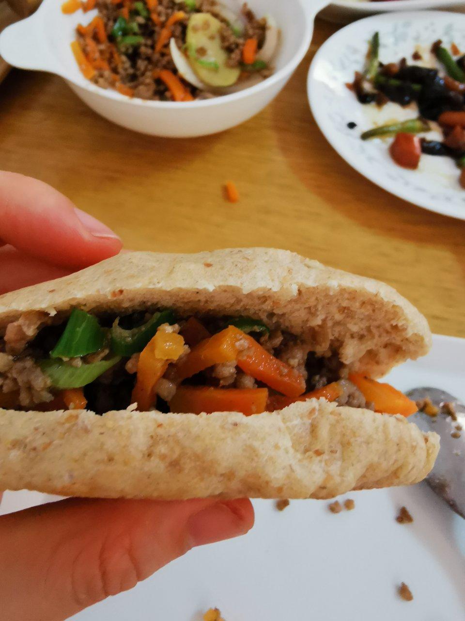 肉夹馍的饼和肉