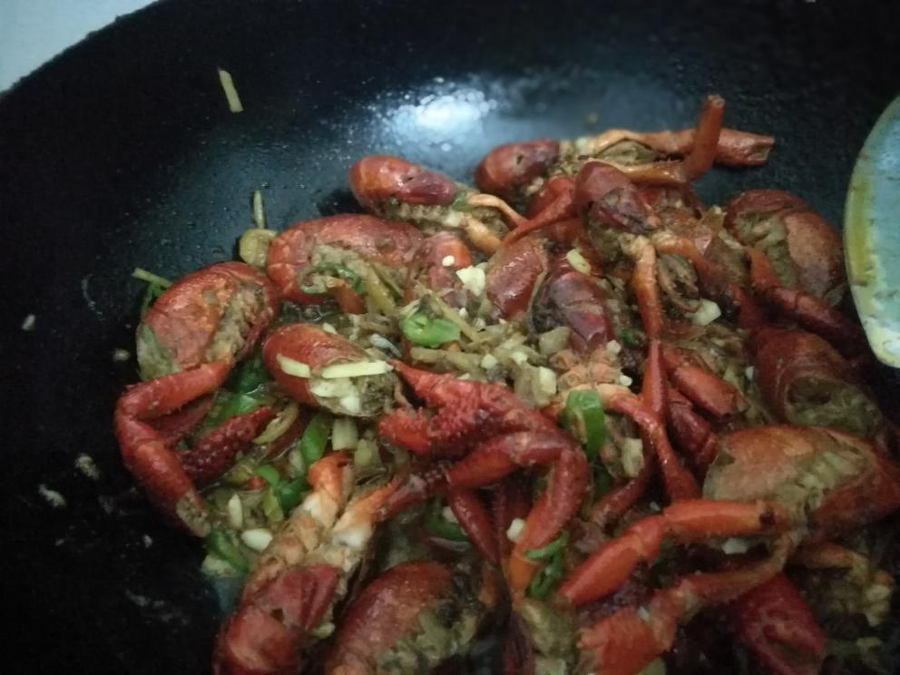啤酒黄瓜小龙虾的做法 步骤8