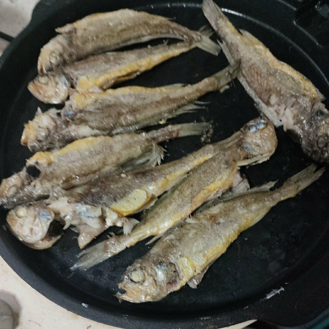 酱烧小黄鱼（20块钱平民海鲜的酒店做法）