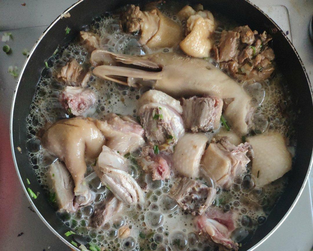 东北菜之【铁锅炖大鹅】