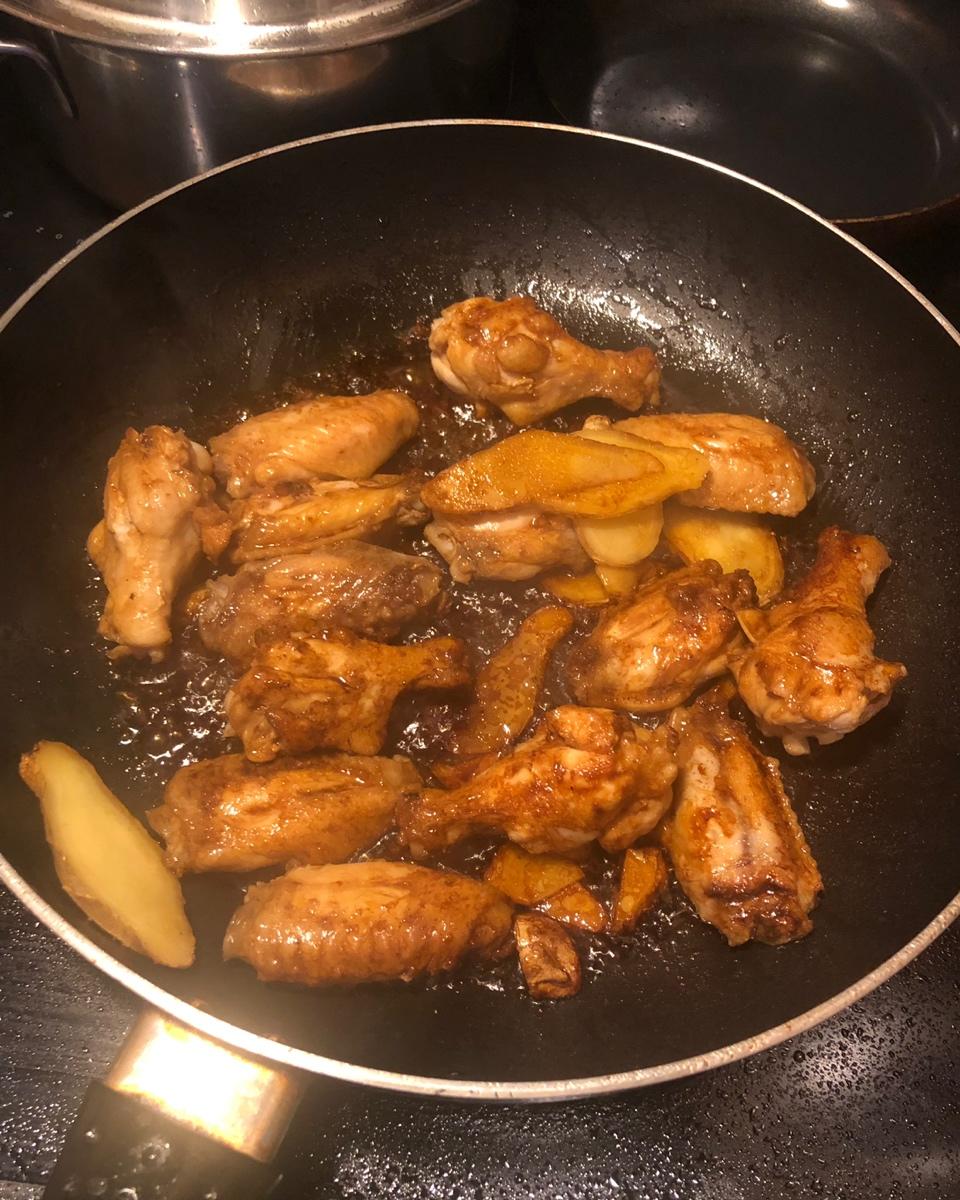 传统家常菜 红烧鸡翅炖土豆
