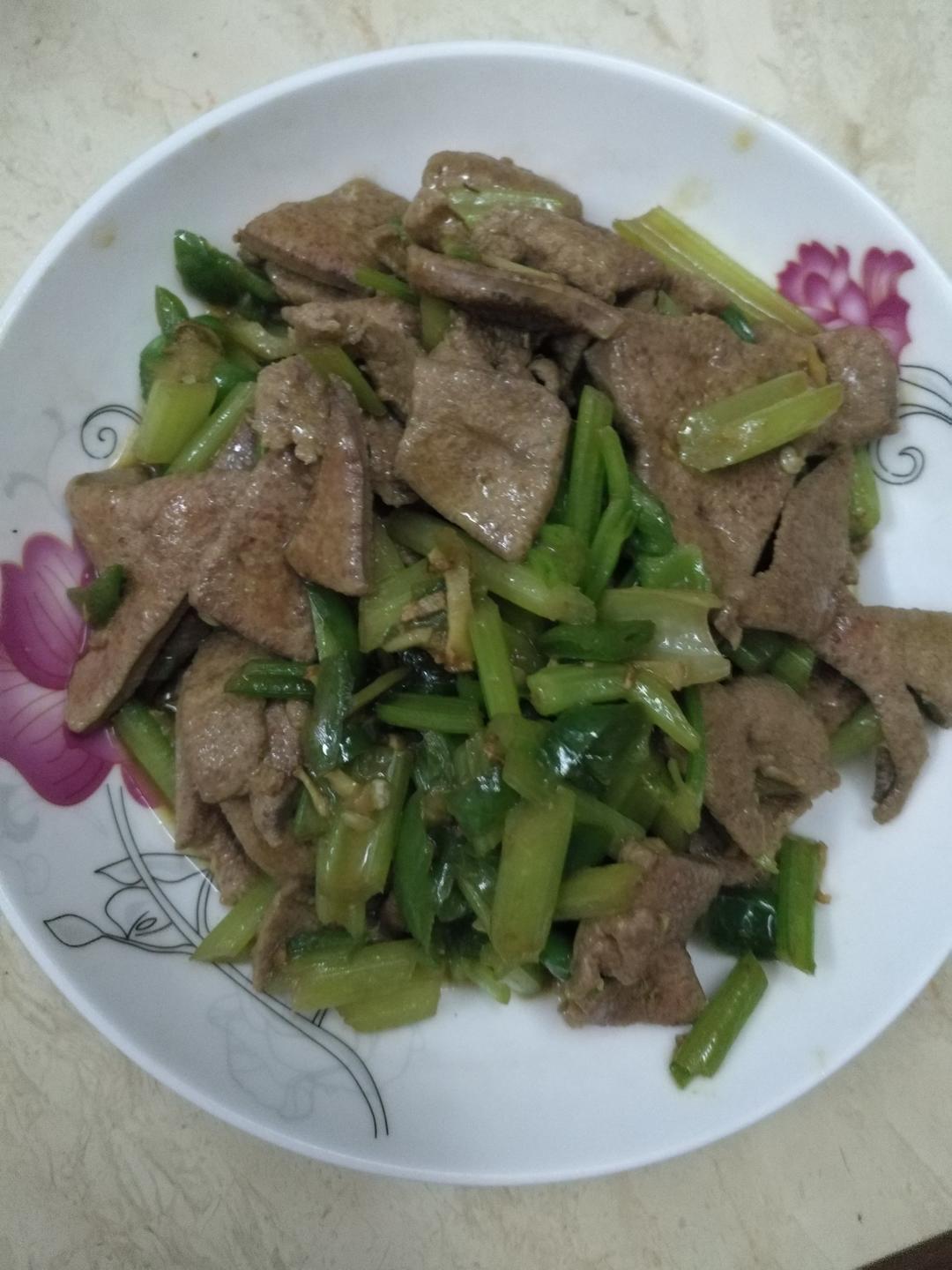 猪肝炒芹菜--孕妇餐