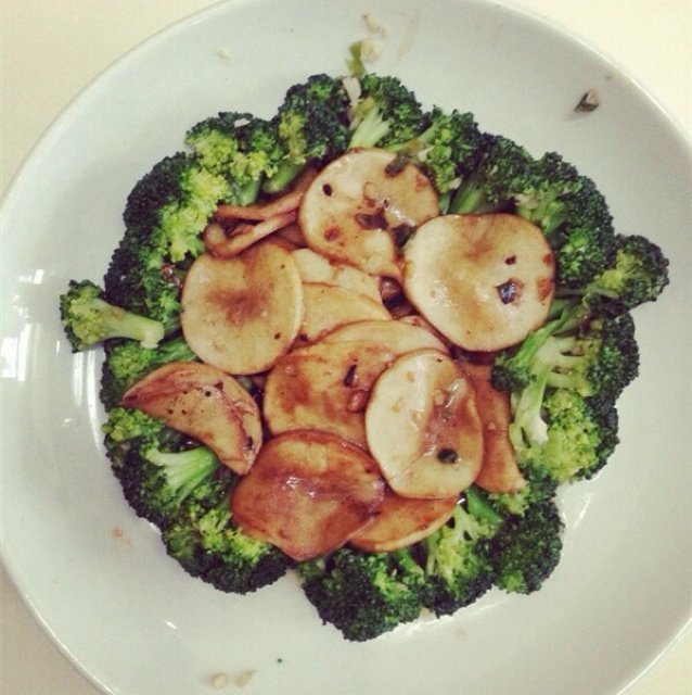 杏鲍菇扣西兰花