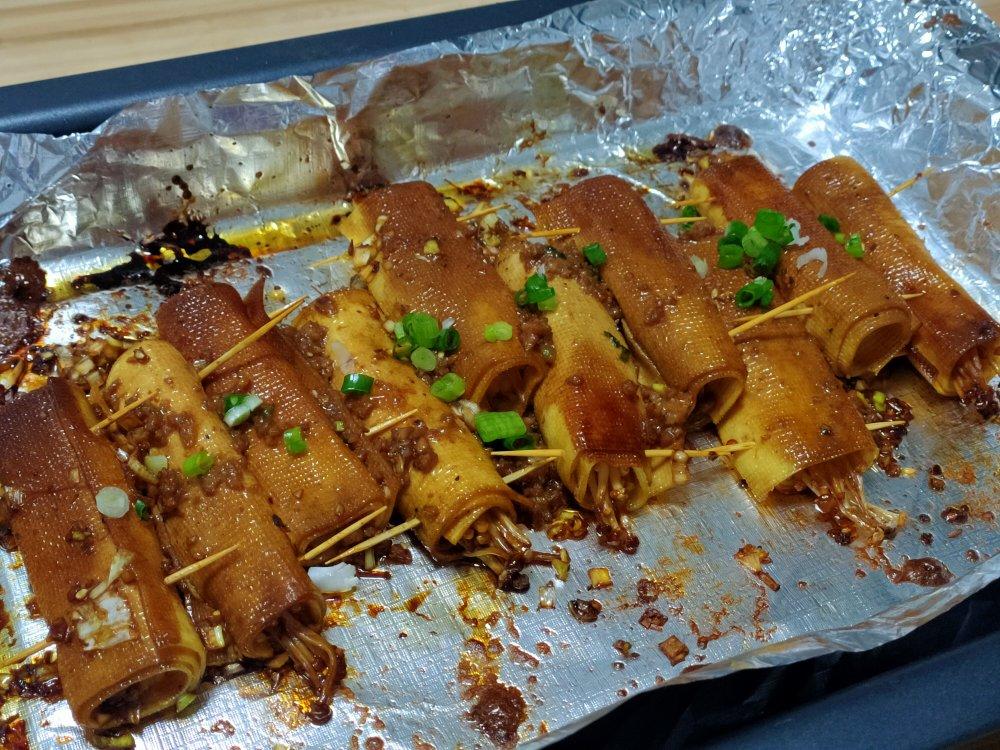 和风辣烤豆皮金针菇卷