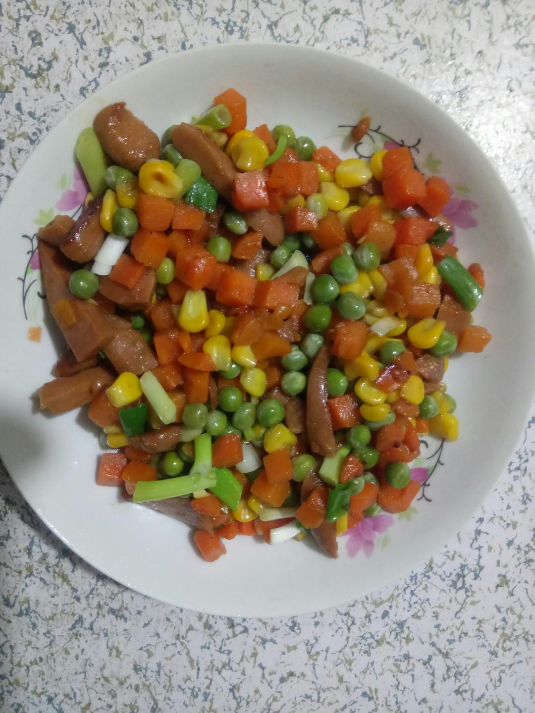 豌豆玉米胡萝卜炒火腿