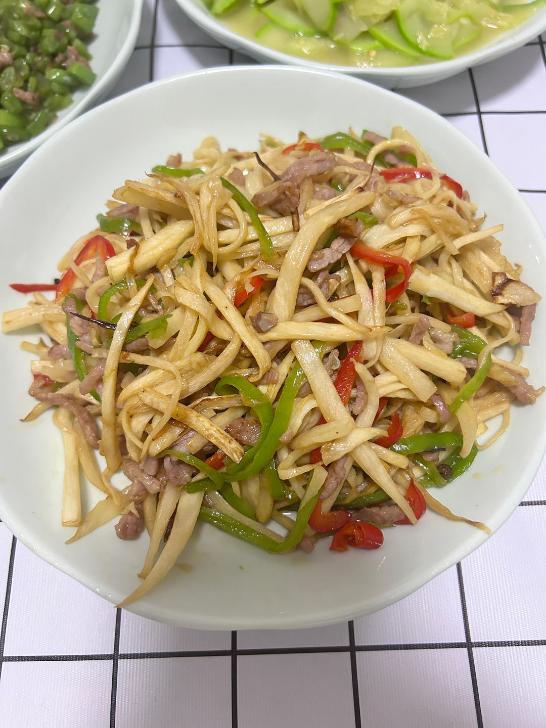 茭白这样做百吃不厌，茭白炒肉