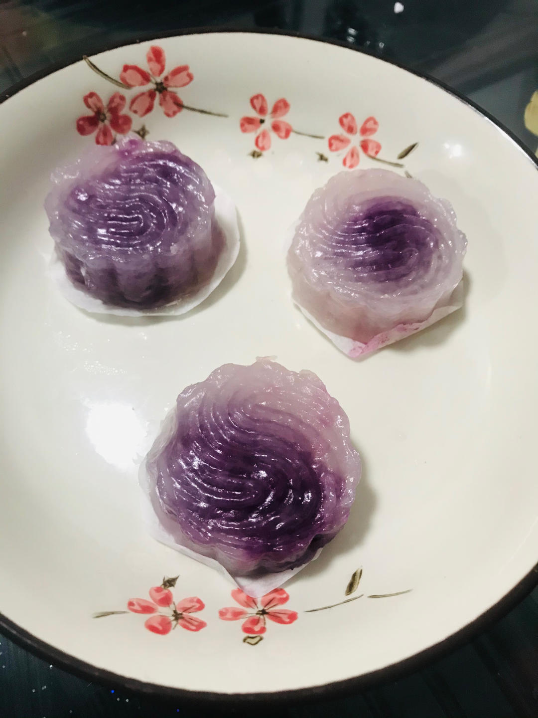 【西米紫薯糕】

主料 ：西米160克 溫水140克 糖20克

辅料 ：紫薯一個 糯米粉20克