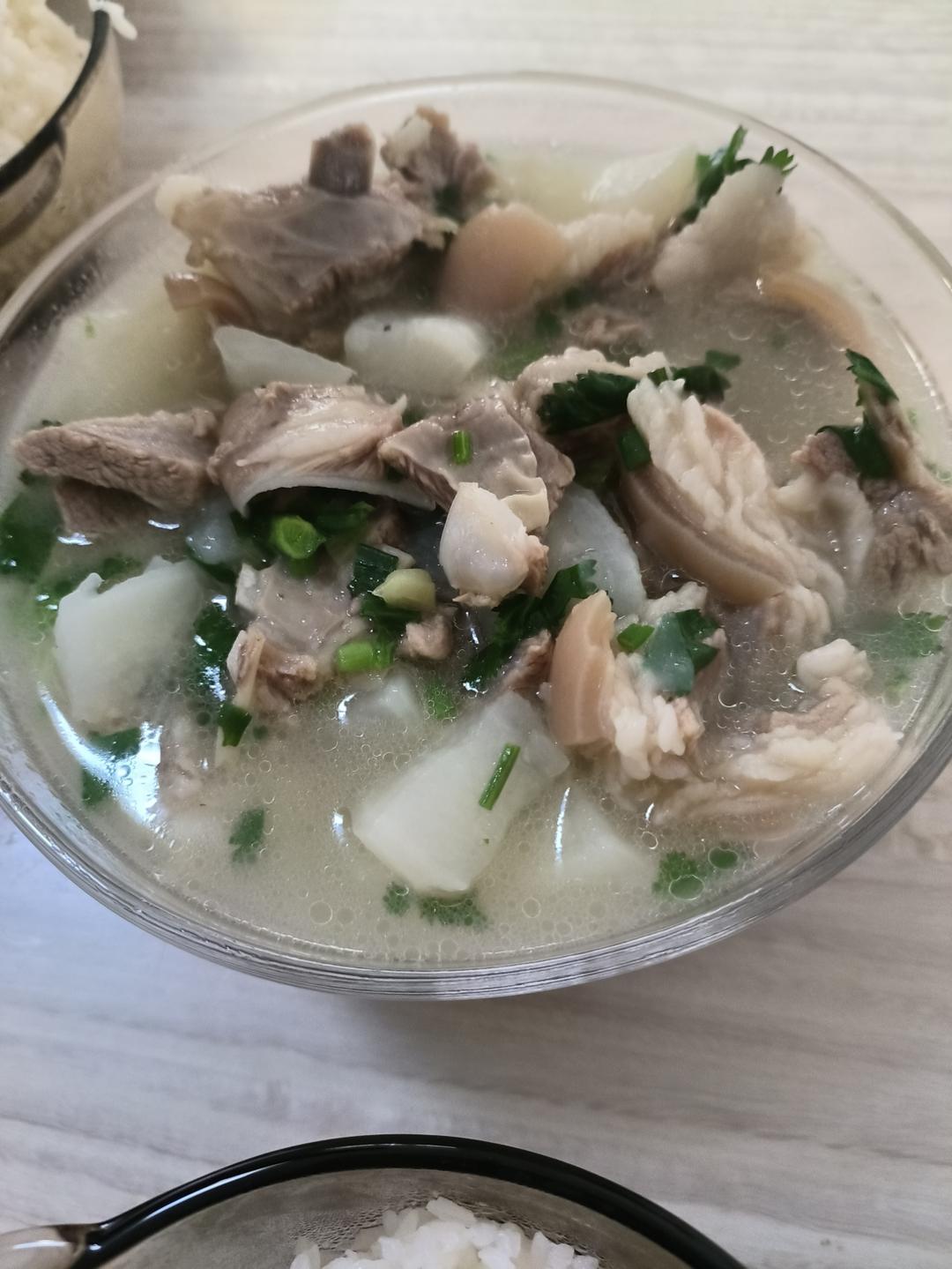 羊肉汤(炖萝卜)