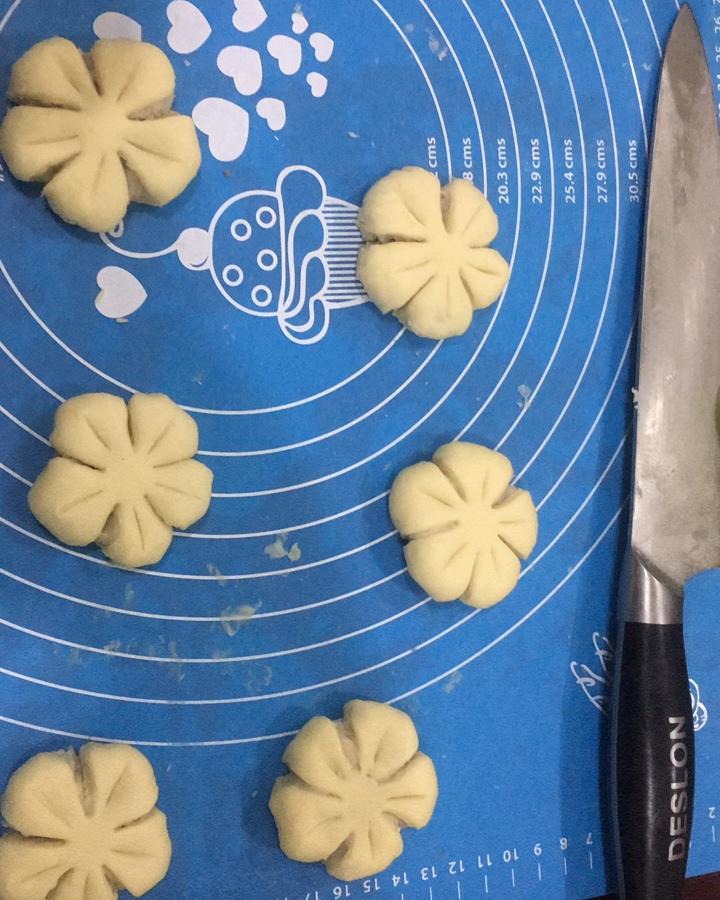 香芋梅花酥