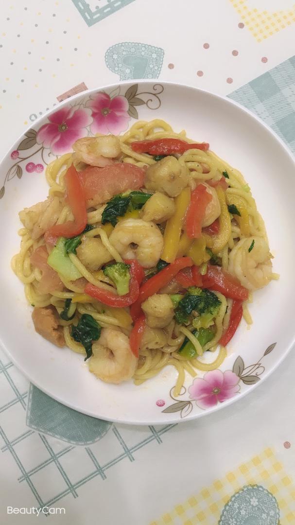 虾仁蕃茄意大利面