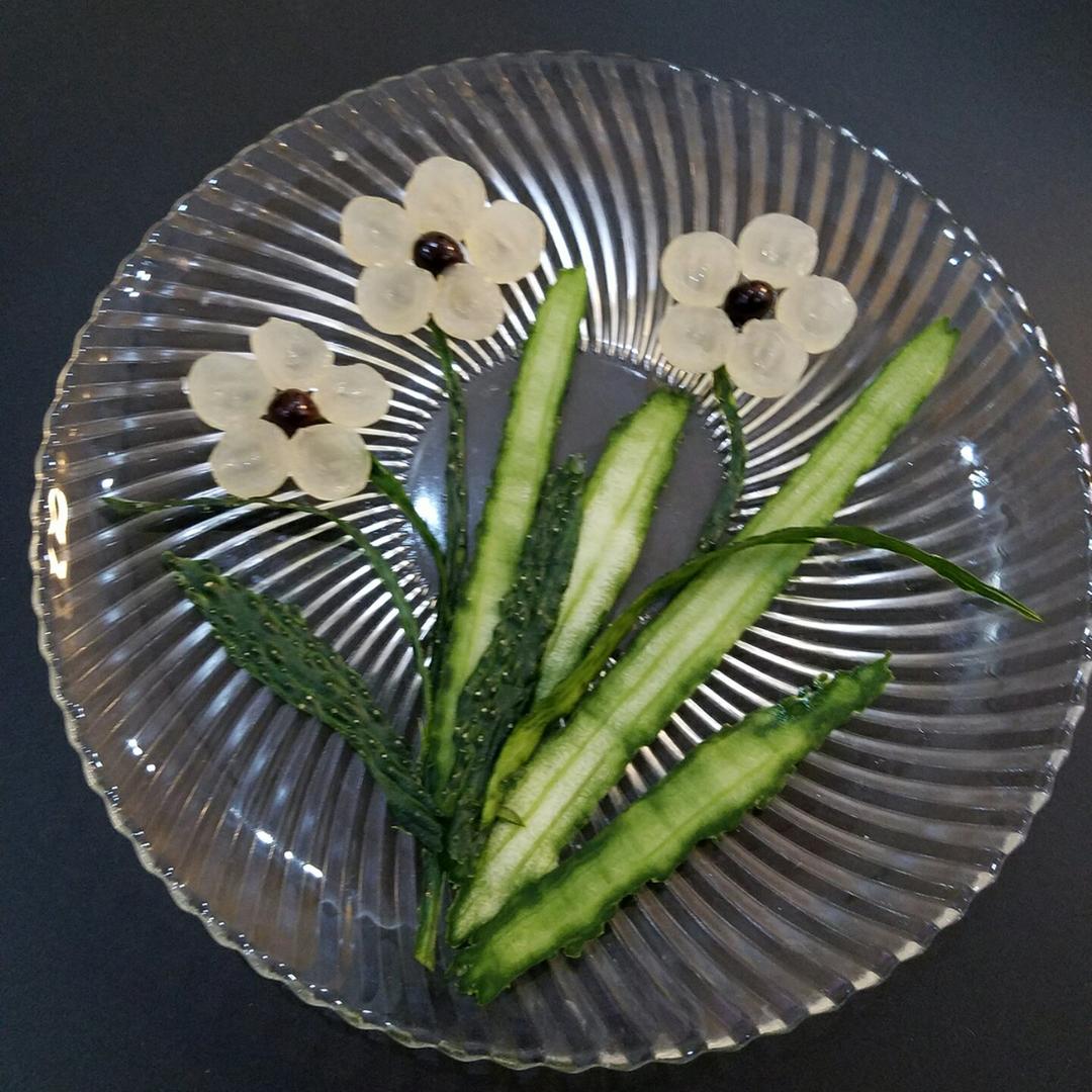 雨露清做的黄瓜山水拼盘